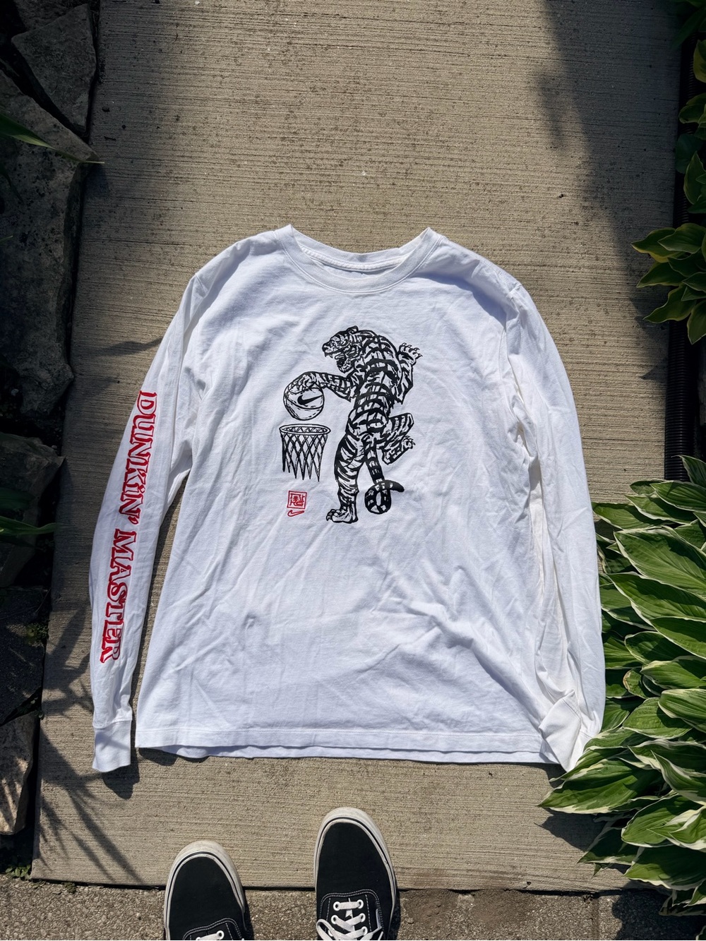 Nike White Long-Sleeve Graphic Tee with Tiger Basketball Design